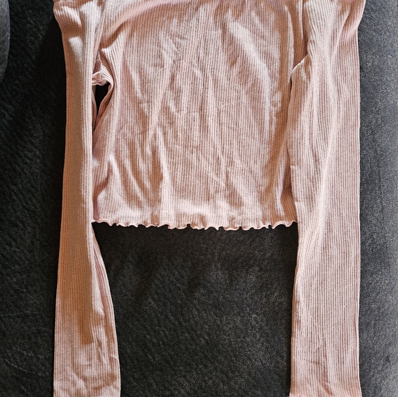 Long Sleeve Crop Top - Picture 4 of 4